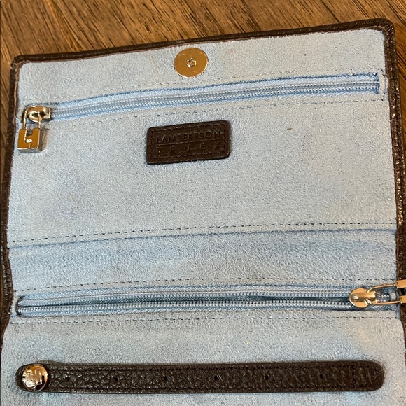 Elegant Dark Brown Leather Wallet with Logo - Picture 7 of 9